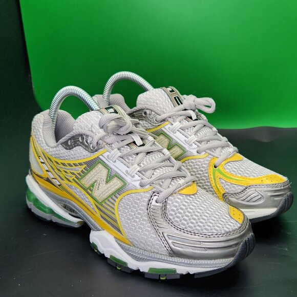 New Balance 1225 (2009) - Picture 2 of 6